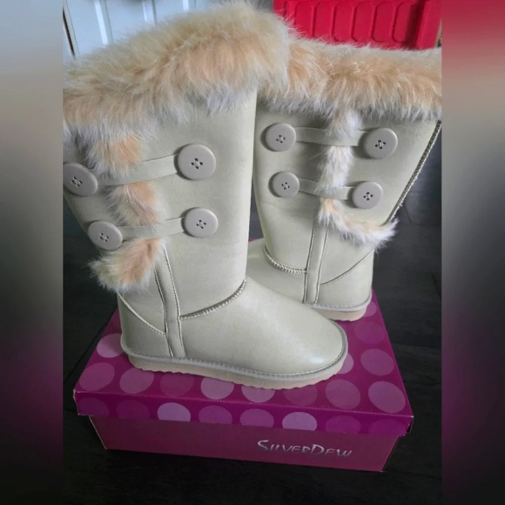 SilverDew Ivory Faux Fur Lined Winter Boots Triple Button Cozy Women's Boots